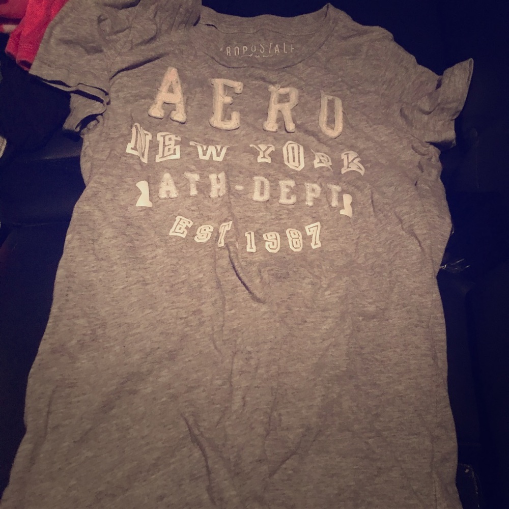 Grey tee